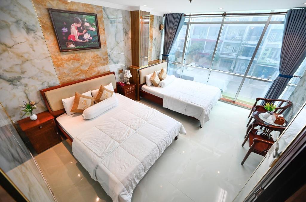 Ly Ly Hotel